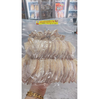 Khô mực size 4 ngon túi 500 gam =35/40 con đặc sản cà mau
