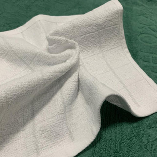 Combo 50 khăn 28x28 Mohala tặng 3 chiếc.