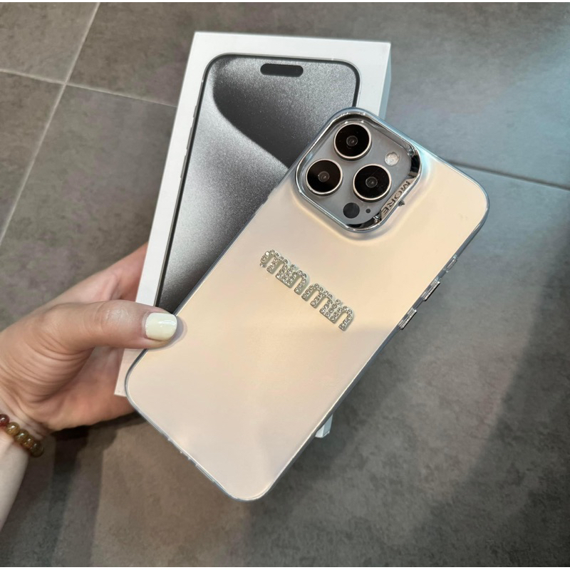 [ Hình thật - Có ip 16 ] Ốp Lưng Ip Titan nhám viền MORE kèm MIN MIN dành cho ip - TENCASESHOP [ 725 ] | BigBuy360 - bigbuy360.vn