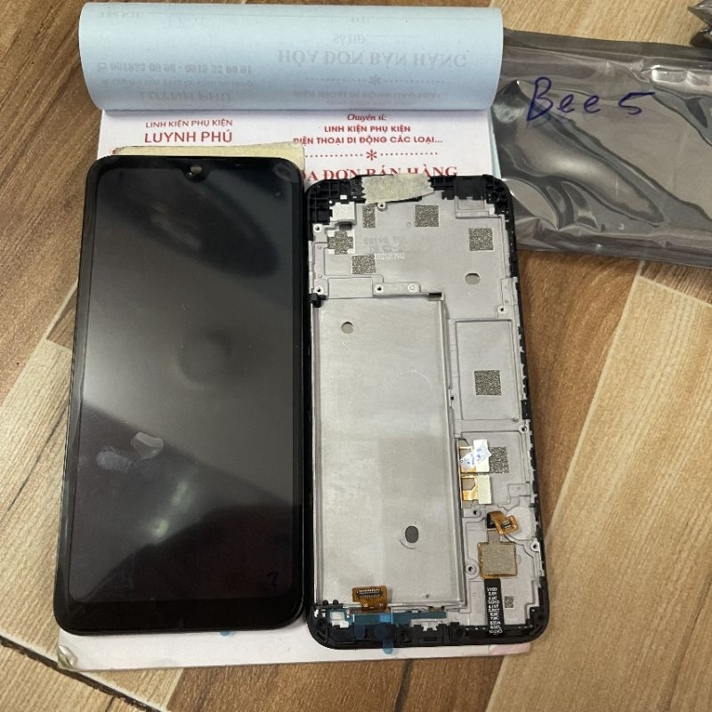 Màn hình vsmart bee 5 có khung zin