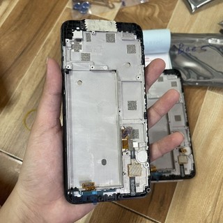 Màn hình vsmart bee 5 có khung zin
