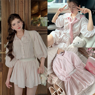 JENNYCLOSET ® SET 2 CHI TIẾT : Áo sơ mi tay bồng lỡ mix chân váy xoè điệu phong cách tiểu thư nhẹ nhàng (hàng có sẵn)