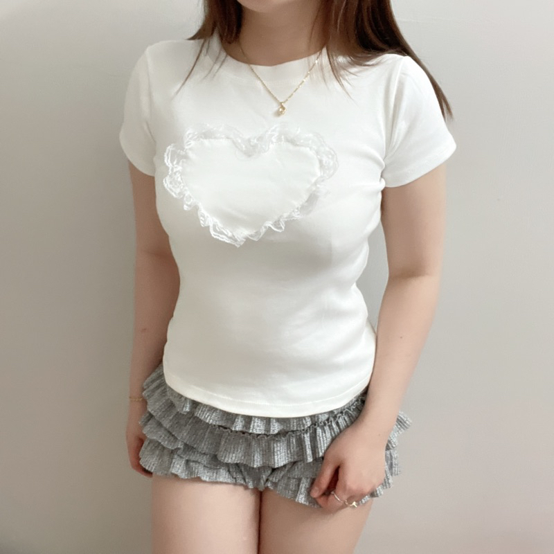 Áo BabyTee Form Ôm Viền Ren Trái Tim