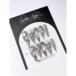 62 Nailbox thiết kế y2k