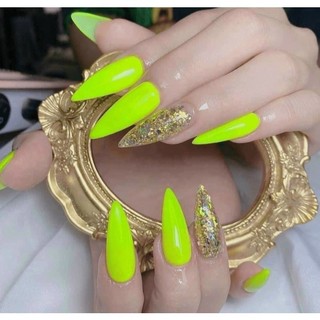 Sơn xanh Neon. Sơn xanh nõn chuối xu hướng hè 2024