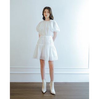 POXI - Đầm cổ tròn, tay phồng, chân váy ôm nhẹ có viền trang trí