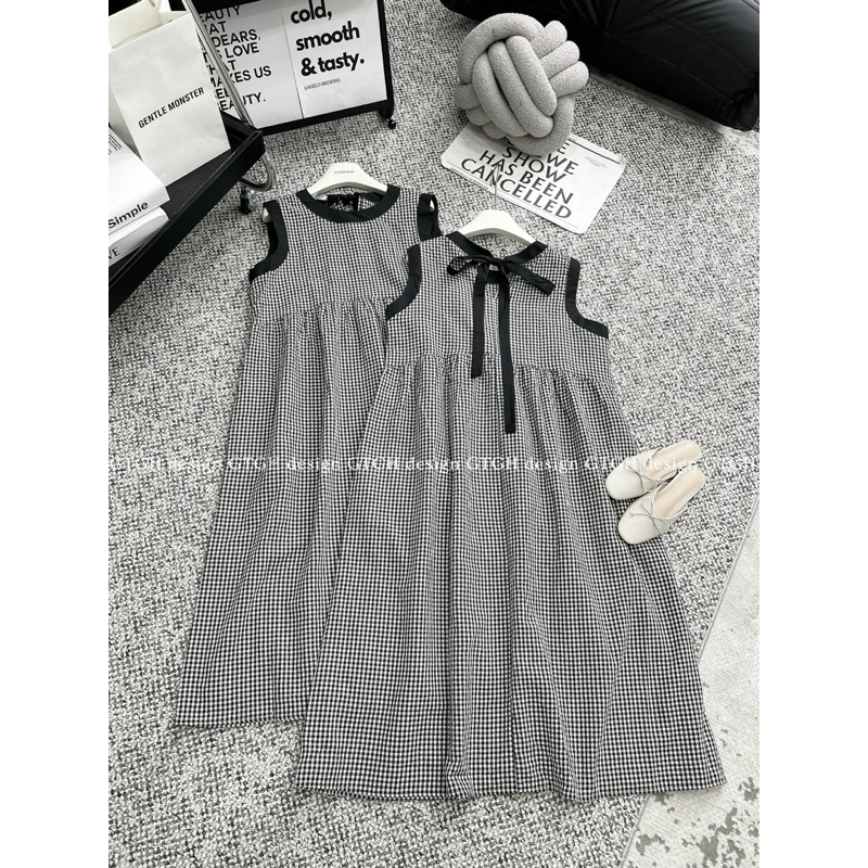 Váy kẻ caro sát nách nơ lưng