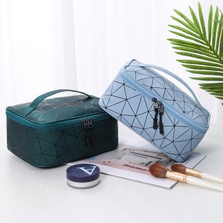 Túi đựng mỹ phẩm, đồ du lịch cá nhân tiện lợi chất liệu da pu chống nước 88455 laviostore