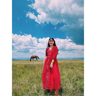   HÀNG SẴN ĐẦM THÊU HOA THỔ CẨM VINTAGE THỜI TRANG NỮ Tây tạng mông cổ  trung quốc By Tiệm Nhà Liin 2024 