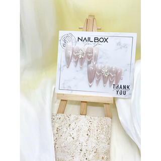 nailbox thiết kế đính chram xoay hiệu ứng  trái  tim  xinh lung linh phom  nhọn dài