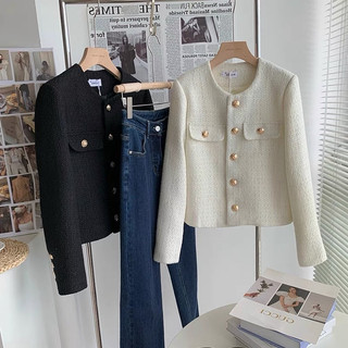 𝐀́𝐨 𝐝𝐚̣ 𝐭𝐰𝐞𝐞𝐭 𝐛𝐚𝐬𝐢𝐜 𝐡𝐚𝐢 𝐦𝐚̀𝐮 𝐭𝐫𝐚̆́𝐧𝐠 đ𝐞𝐧 𝐩𝐡𝐨𝐧𝐠 𝐜𝐚́𝐜𝐡 𝐍𝐞𝐫𝐭𝐫𝐨 𝐇𝐚̀𝐧 𝐐𝐮𝐨̂́𝐜