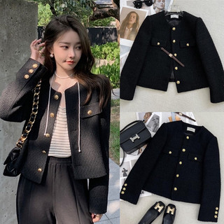 𝐀́𝐨 𝐝𝐚̣ 𝐭𝐰𝐞𝐞𝐭 𝐛𝐚𝐬𝐢𝐜 𝐡𝐚𝐢 𝐦𝐚̀𝐮 𝐭𝐫𝐚̆́𝐧𝐠 đ𝐞𝐧 𝐩𝐡𝐨𝐧𝐠 𝐜𝐚́𝐜𝐡 𝐍𝐞𝐫𝐭𝐫𝐨 𝐇𝐚̀𝐧 𝐐𝐮𝐨̂́𝐜