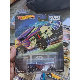 Hot wheels premium bone shaker