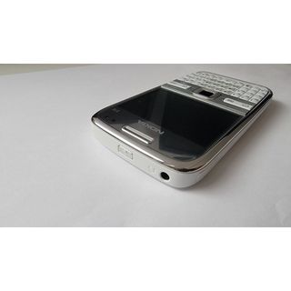 Điện thoại Nokia E72 full box có Tiếng Việt