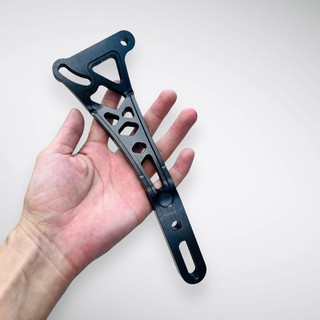 Pat treo pô SIRIUS chất liệu nhôm CNC chất lượng tốt dày cứng cáp hoạ tiết đường gân 3D nổi bật