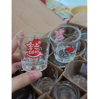 Ly uống soju chuẩn Hàn Quốc