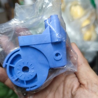 Cổ quạt treo tường
