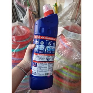 Tẩy bồn cầu, nhà tắm Vim 900ml