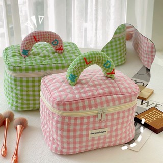 Túi đựng mỹ phẩm du lịch, túi đựng đồ trang điểm make up có gam màu caro pastel tươi tắn, túi đựng có quai xách chữ thêu