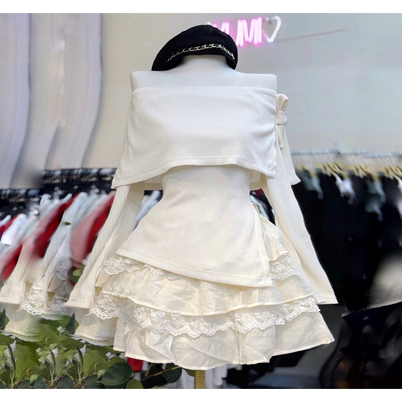 Sét Váy Gồm Áo Trễ Vai Bo Tăm Bẻ Vai Tay Dài Chéo Vạt + Chân Váy Đũi Gân Phối Ren