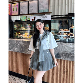 Set Áo Phông Thêu Ngựa Kèm Khăn Buộc Vai Mix Chân Váy Xếp Ly Thêu Cún