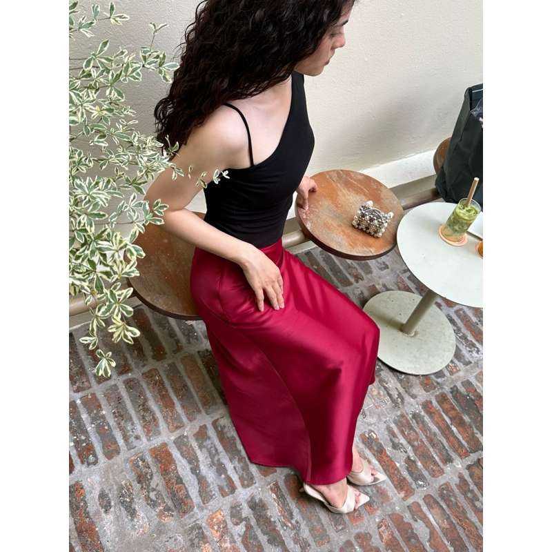 Chân Váy Lụa Mio Lady Cạp Ngang Rốn Dáng Dài Đuôi Cá Nhẹ Chất Lụa Hai Lớp - Miolady | BigBuy360 - bigbuy360.vn