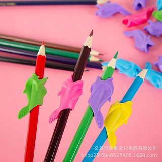 10 đệm tay cho bé cầm bút, đệm cá cầm bút