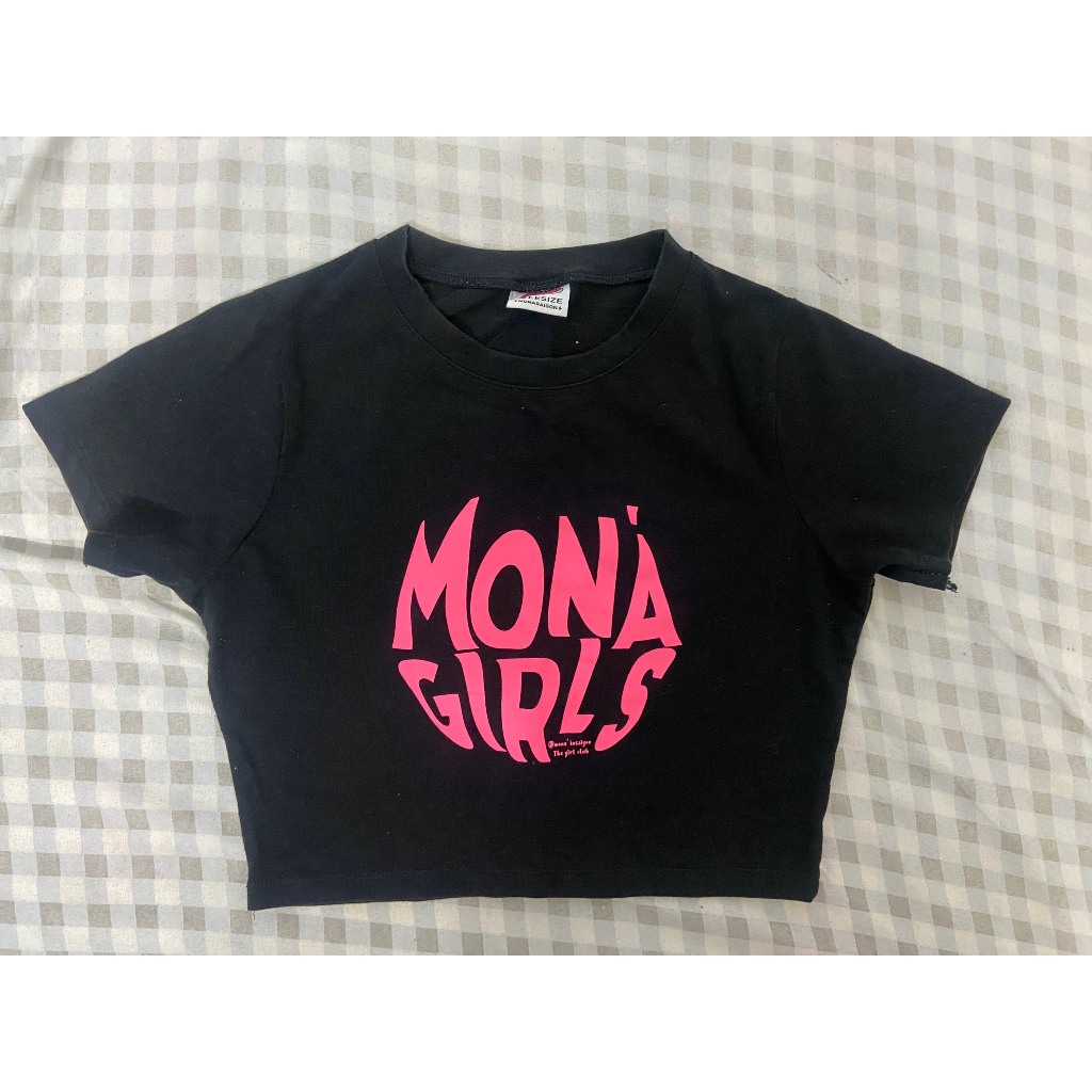 Pass áo croptop mona