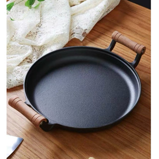 Chảo gang đế bằng 2 tai gỗ size 30cm dùng bếp từ, bếp điện, bếp gas