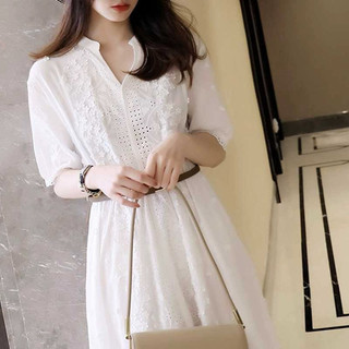 Váy Trắng Dáng Dài Kèm Đai Da
