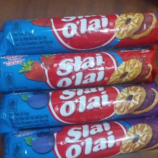 Bánh quy nhân mứt dâu, mứt việt quất Slai O'lai 128g
