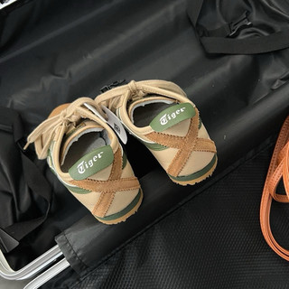 Giày sneaker 𝐎𝐧𝐢𝐭𝐬𝐮𝐤𝐚 𝐓𝐢𝐠𝐞𝐫 𝐁𝐞𝐢𝐠𝐞 𝐆𝐫𝐚𝐬𝐬 𝐆𝐫𝐞𝐞𝐧