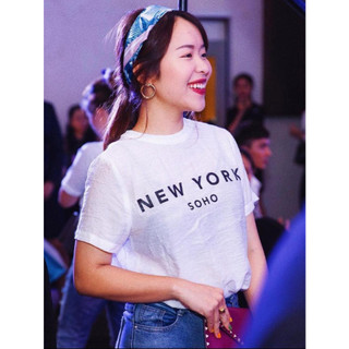 COCO SIN - Áo Lụa In Logo New York Soho Cổ Tròn