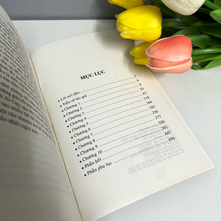 Sách - Dấu Chân Trên Cát
