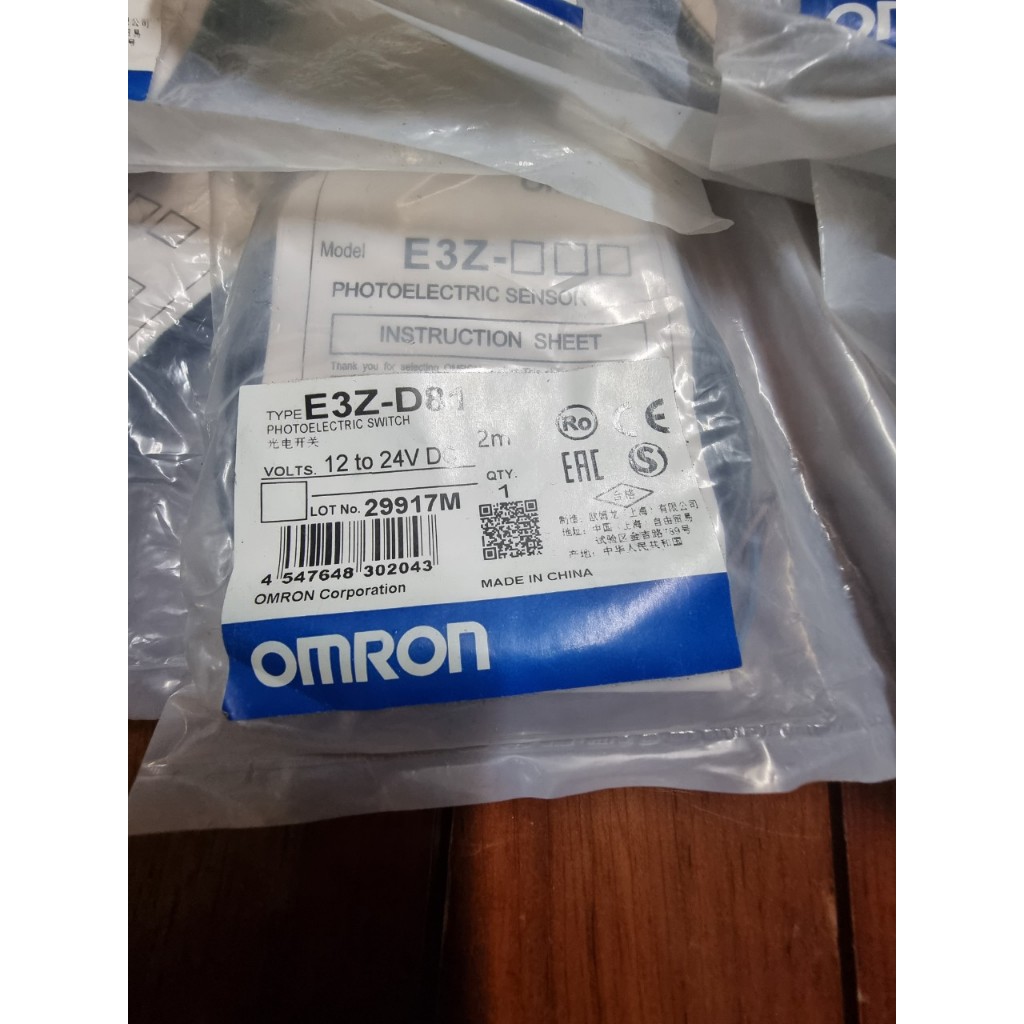 Cảm biến quang Omron  E3Z-D81