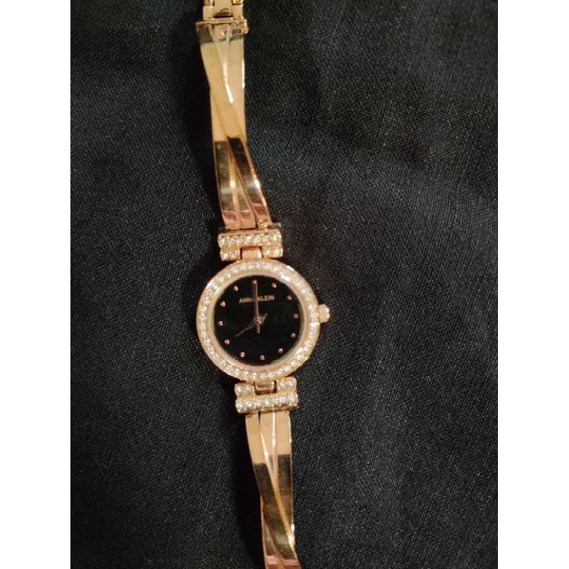 Đồng hồ Anne klein