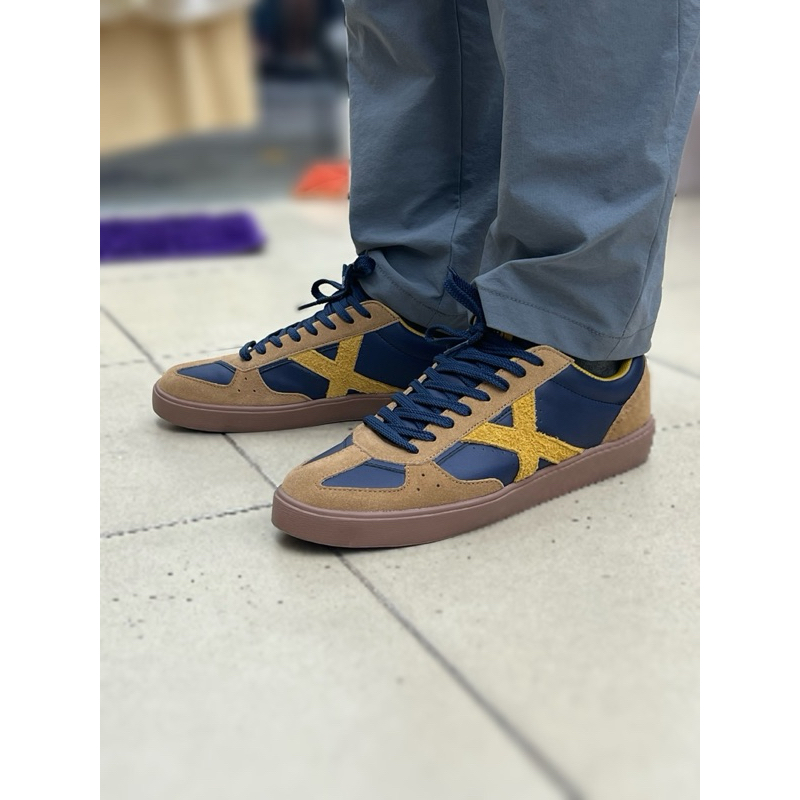 Giày Futsal Nam Munich