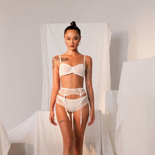 LACE - Full set Kendal 4 món  ( áo - quần - kẹp tất- tất )