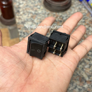 Công tắc nguồn âm ly