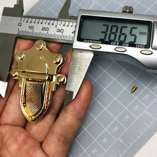 Khóa Vương Miện
