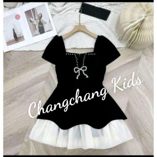 Đầm bé gái cổ vuông đính nơ đá cho bé size nhỏ đến size đại , đầm mẹ và bé