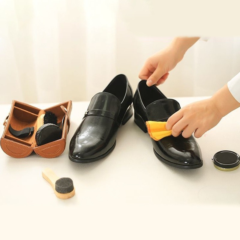 Bộ Xi Đánh Giày Da B3031 Da PVC Màu Nâu 6 Món Loại TỐT. Sang Trọng Nhỏ Gọn Dễ Dàng Mang Theo. Bộ Chăm Sóc Vệ Sinh Giày