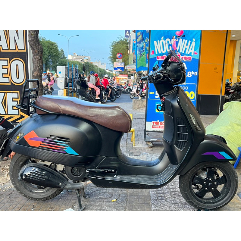 Tem Vespa gts siêu đẹp
