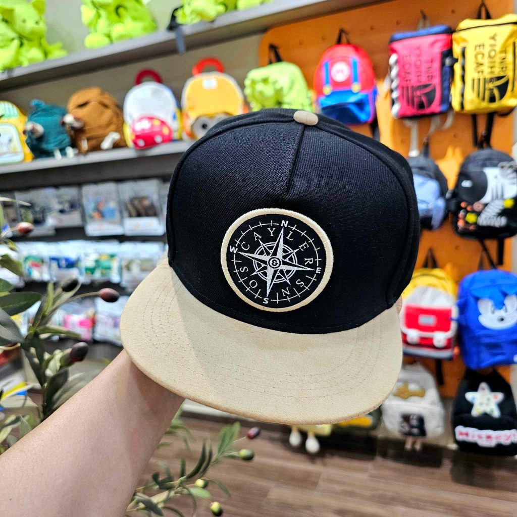 Mũ SnapBack Logo La Bàn Caylersnos - Nón SnapBack Phong Cách Mới Siêu Ngầu Dành Cho Bé 10 Đến 14 Tuổ
