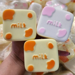 Squishy khối milk chất bơ đặc dẻo siêu chậm tăng kèm hộp mica
