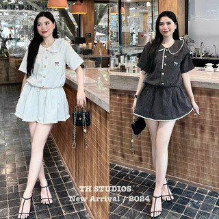 Sét kẻ áo cổ sen viền cộc tay kèm chân váy cạp chun dáng ngắn