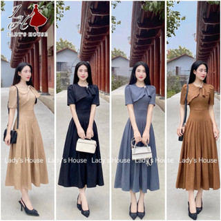  Váy thiết kế cổ tròn chân dập ly dáng dài 