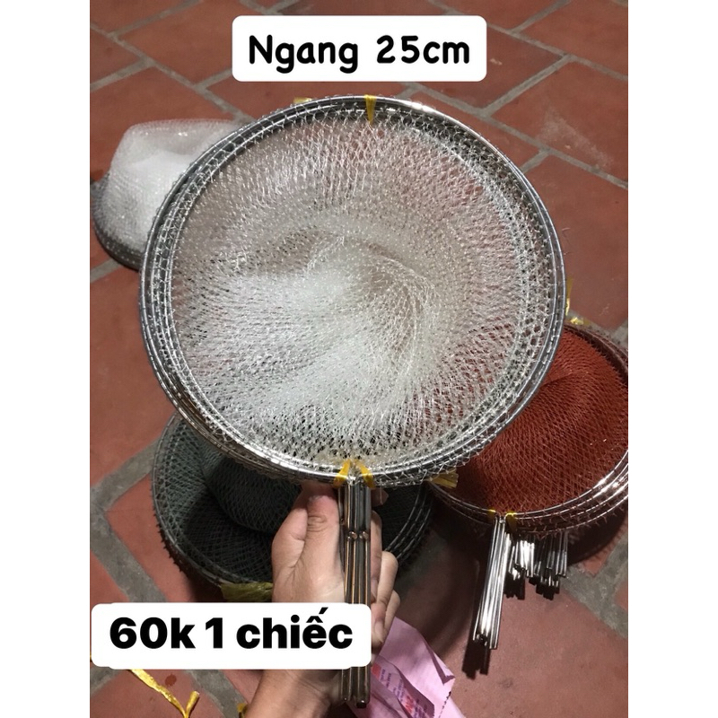 Vợt lưới khung inox.( mắt lưới 0,7cm )