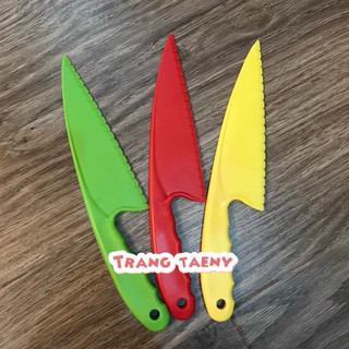 Dao nhựa cắt bánh 29cm