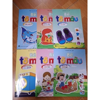 1 quyển tập tô màu cho bé